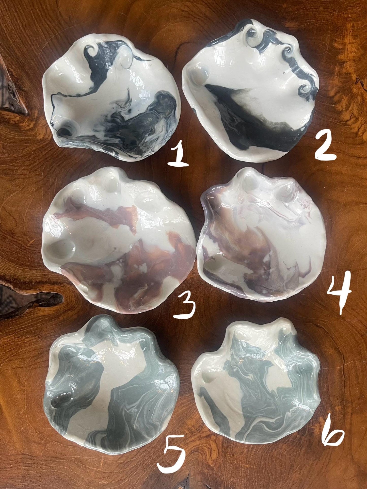 Palm Palette - Hand-Sculpted Artist Palette - Unique Left-Hand Design with Finger-Well Paint Layout