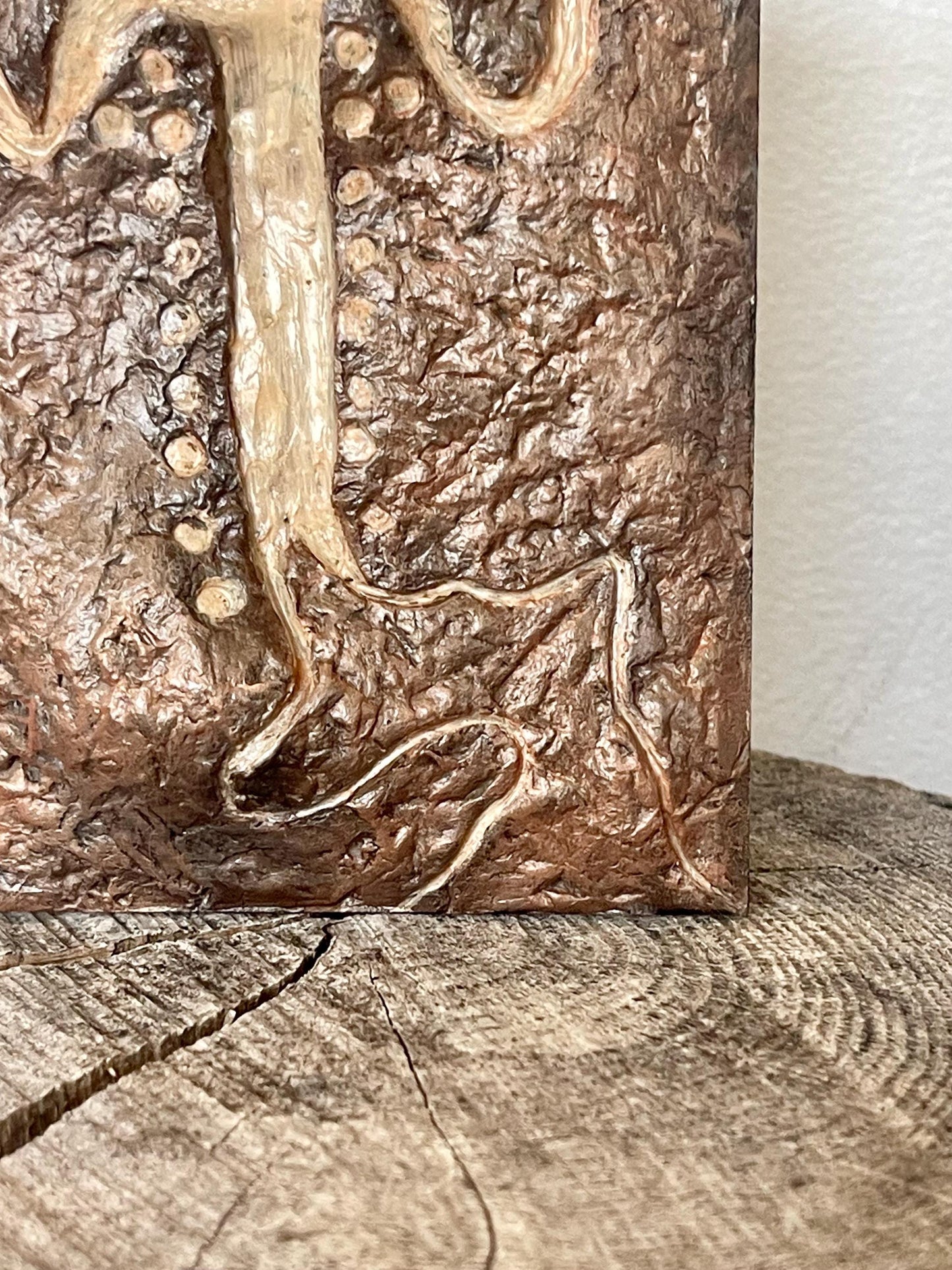 Murujuga Petroglyph Clay Wall Art: Hand-Sculpted Australian Aboriginal Design