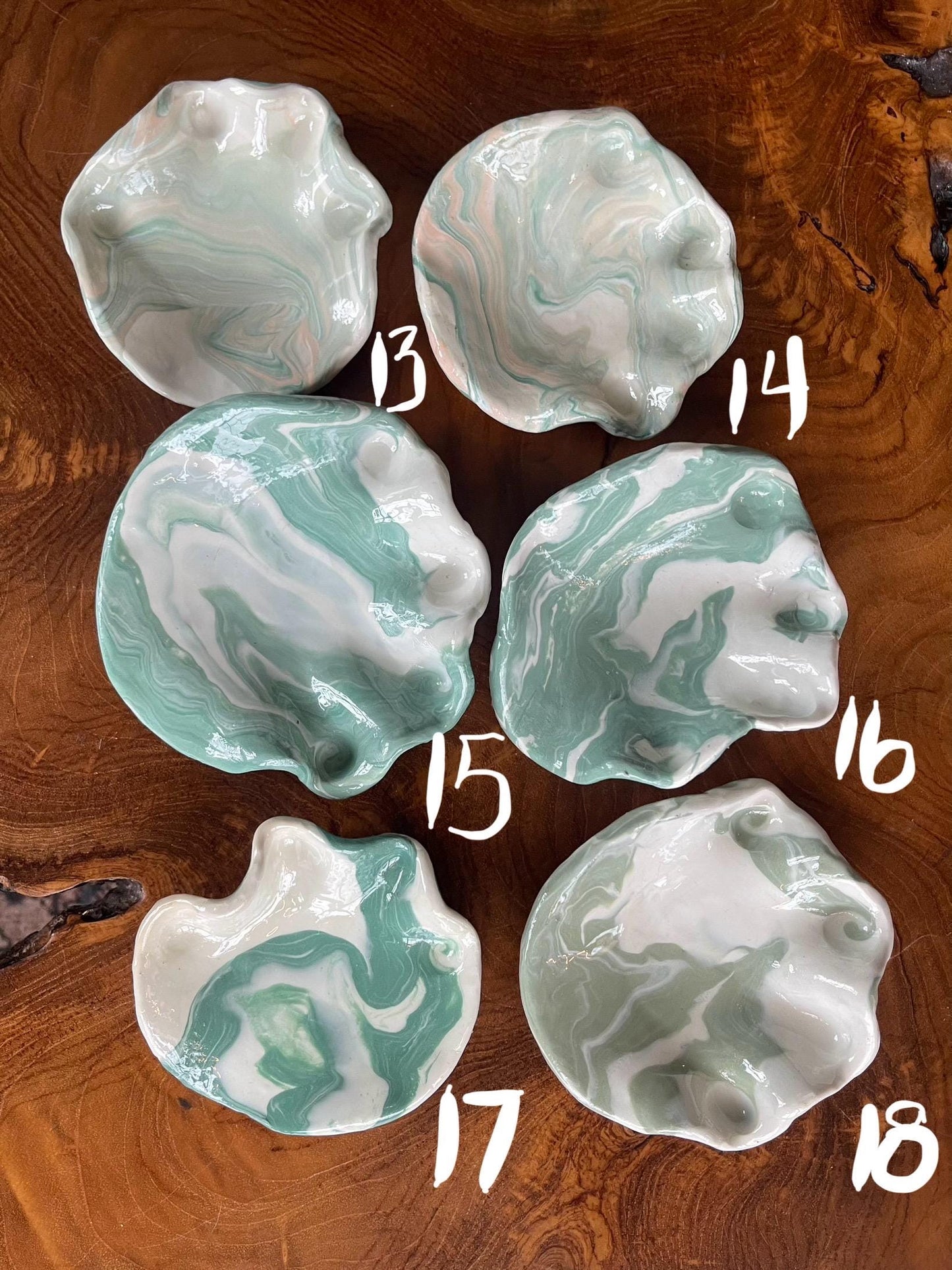 Palm Palette - Hand-Sculpted Artist Palette - Unique Left-Hand Design with Finger-Well Paint Layout